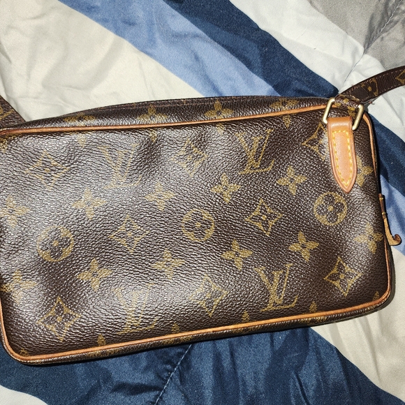 Louis Vuitton Monogram Belt Bag in Brown - Picture 2 of 15